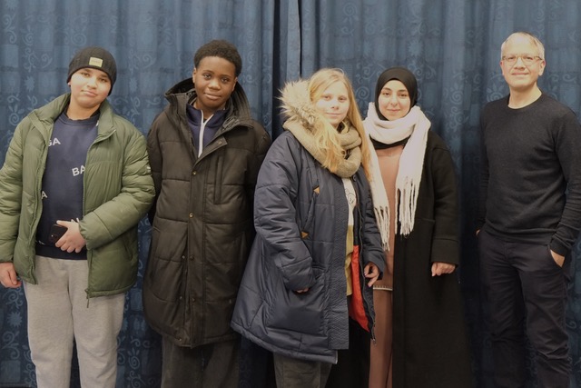 „Da hab ich gelernt, wie man arbeitet!“ – Fünf Peer Helper:innen im Gespräch